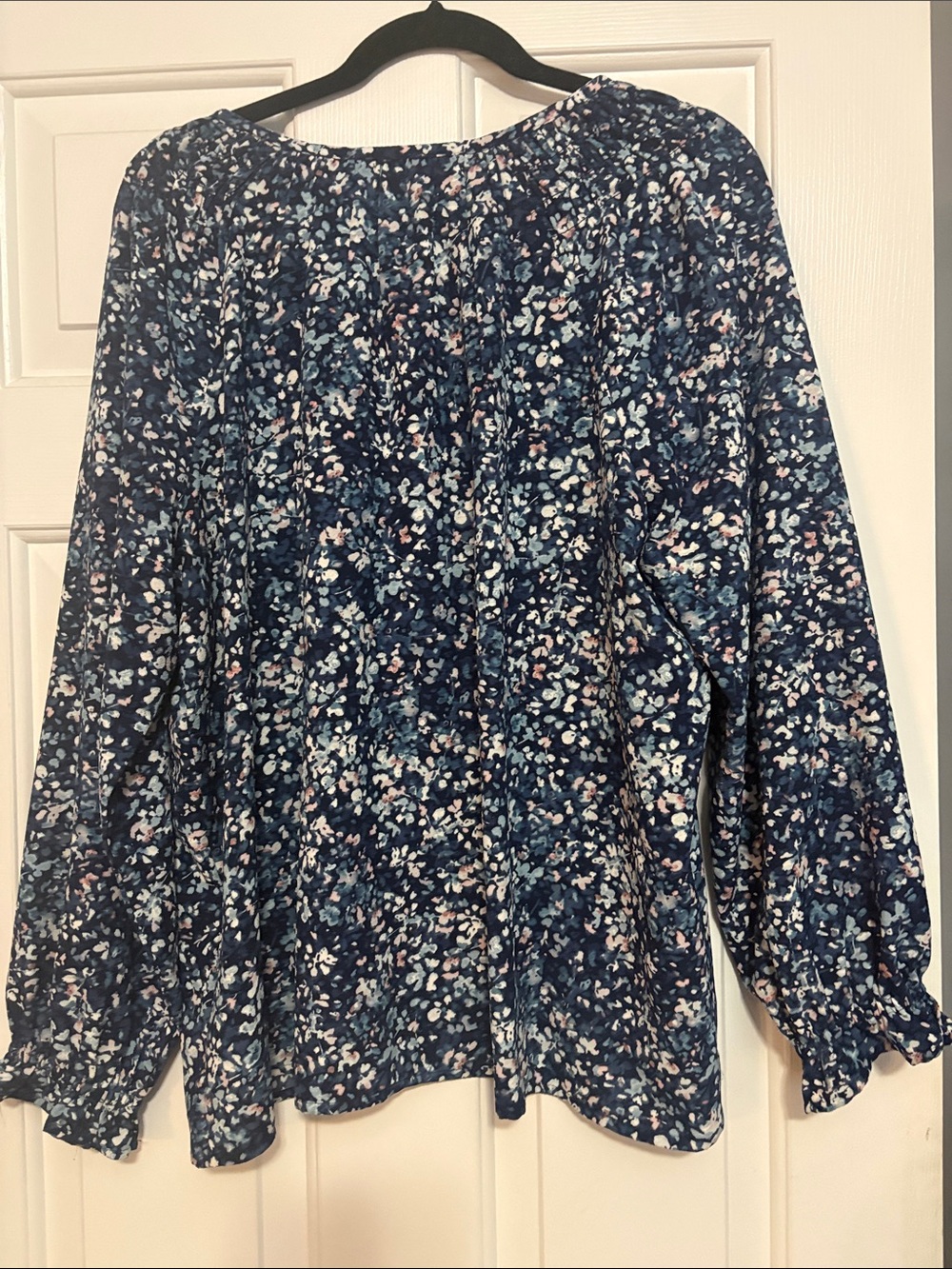 Jessica Simpson Navy Floral Long Sleeve Top - Picture 3 of 3